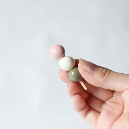 Hanami Dango Chopstick Rest