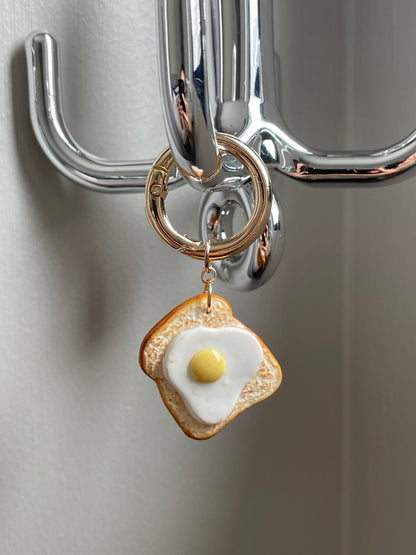 Sunny-Side-Up egg Toast